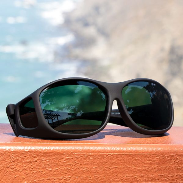 Cocoons Slim Line (M) Black Polarized Gray